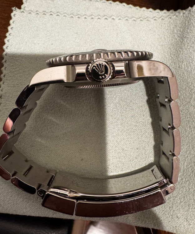 ロレックス サブマリーナー 116610L（高級時計）の商品画像 - 査定依頼日：2026年3月3日 - 最高査定価格：1,720,000円