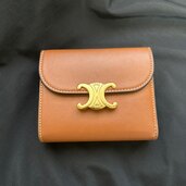 CELINE トリオンフ財布（ブランド財布・小物）の商品画像 - 査定依頼日：2023年12月28日 - 最高査定価格：30,000円