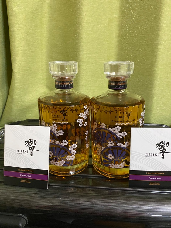 サントリー響ジャパニーズハーモニー意匠ボトル（お酒）の商品画像 - 査定依頼日：2025年9月18日 - 最高査定価格：52,000円