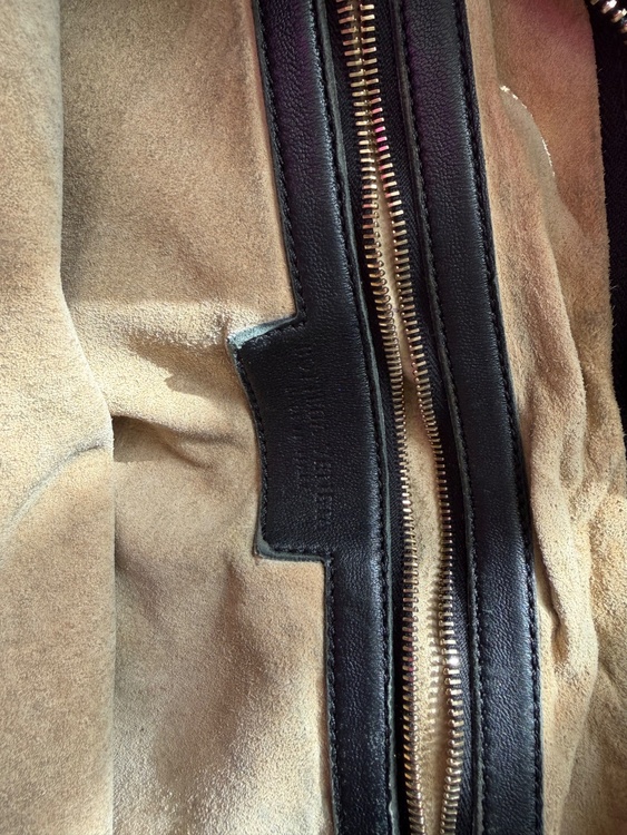 イントラチャート　ホーボー（ブランドバッグ）の商品画像 - 査定依頼日：2026年1月12日 - 最高査定価格：170,000円