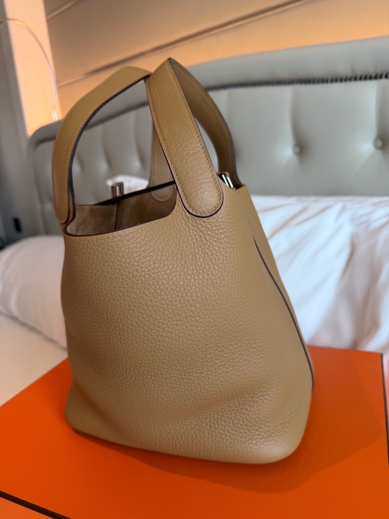 エルメス ピコタン （ブランドバッグ）の商品画像 - 査定依頼日：2025年11月9日 - 最高査定価格：530,000円