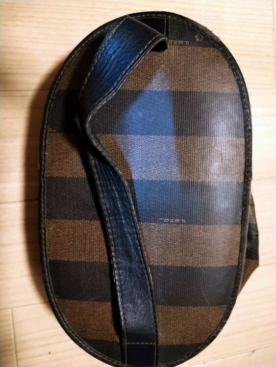 フェンディ  （ブランドバッグ）の商品画像 - 査定依頼日：2025年5月10日 - 最高査定価格：20,000円