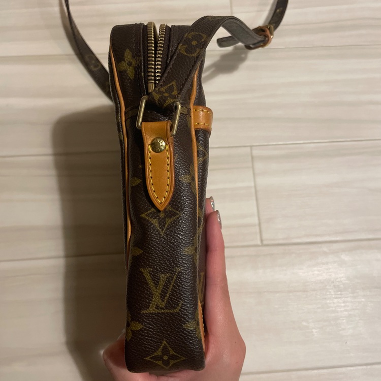 ダヌーブ M45266  （ブランドバッグ）の商品画像 - 査定依頼日：2025年11月29日 - 最高査定価格：23,000円