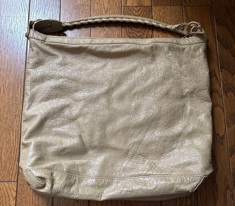 ザデイ（ブランドバッグ）の商品画像 - 査定依頼日：2025年7月28日 - 最高査定価格：10,000円