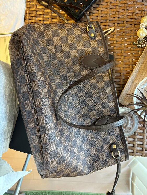 ルイヴィトン ネヴァーフル （ブランドバッグ）の商品画像 - 査定依頼日：2025年4月23日 - 最高査定価格：105,000円