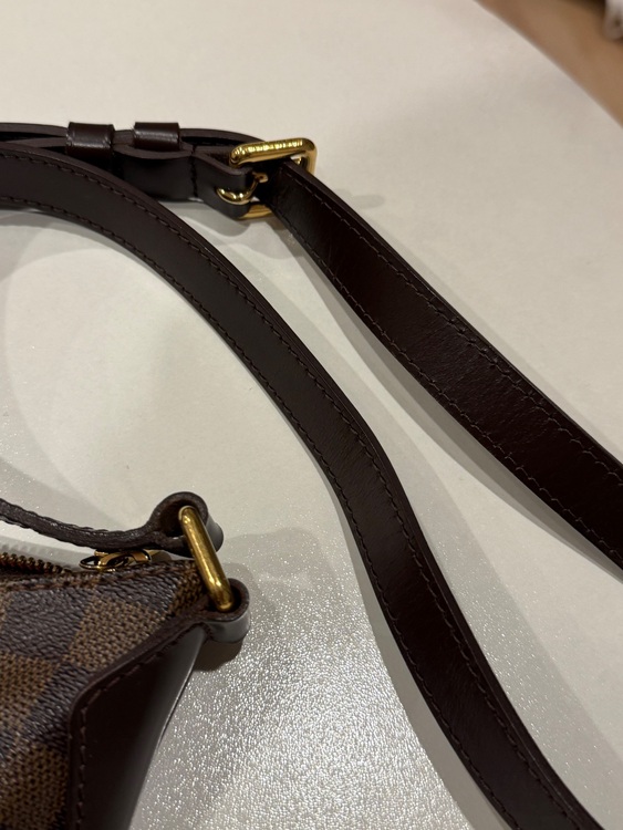 ダミエ・エベヌ ブルームズベリPM ショルダーバッグ（ブランドバッグ）の商品画像 - 査定依頼日：2025年11月19日 - 最高査定価格：120,000円