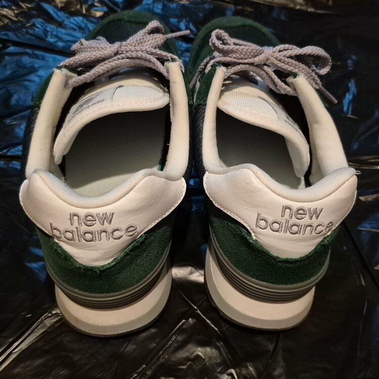 new balance(ニューバランス) ユニセックス大人 574（古着・ファッション）の商品画像 - 査定依頼日：2026年10月6日 - 最高査定価格：1,500円