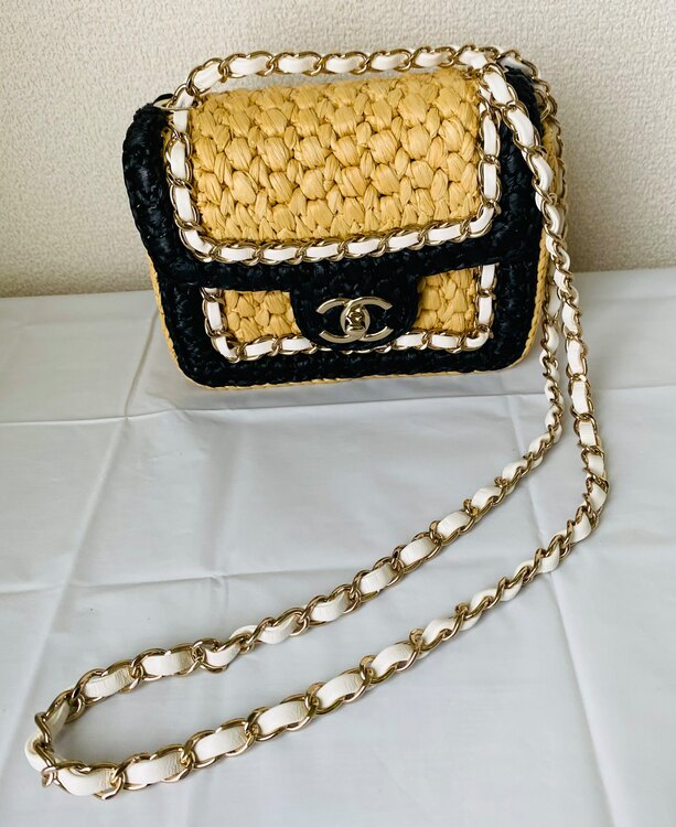 ラフィア　ミニフラップバッグ（ブランドバッグ）の商品画像 - 査定依頼日：2025年5月23日 - 最高査定価格：680,000円