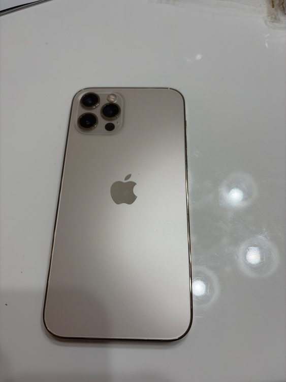 G6TDC0A00D8J（スマホ）の商品画像 - 査定依頼日：2026年9月13日 - 最高査定価格：29,500円