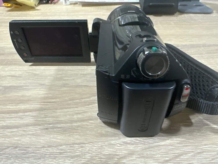 SONY HANDYCAM（カメラ）の商品画像 - 査定依頼日：2025年4月2日 - 最高査定価格：5,500円