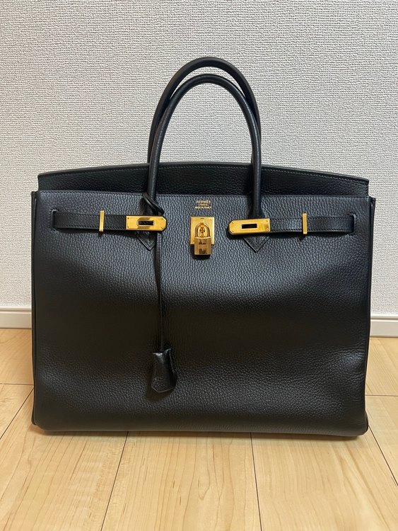 バーキン40 ゴールド金具　ブラック（ブランドバッグ）の商品画像 - 査定依頼日：2023年2月14日 - 最高査定価格：905,000円