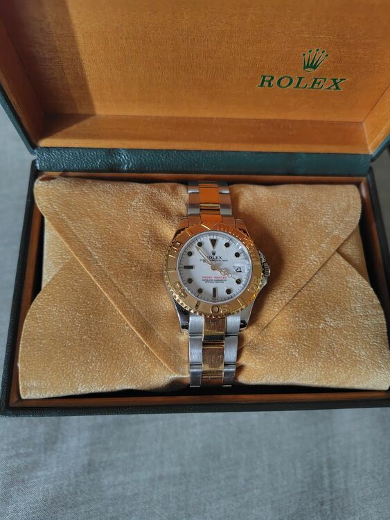 ロレックス ヨットマスター 168623（高級時計）の商品画像 - 査定依頼日：2025年10月12日 - 最高査定価格：1,300,000円