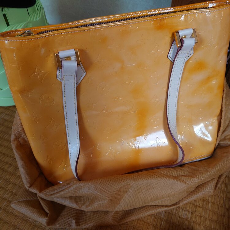 ヴェルニ（ブランドバッグ）の商品画像 - 査定依頼日：2026年1月29日 - 最高査定価格：20,000円