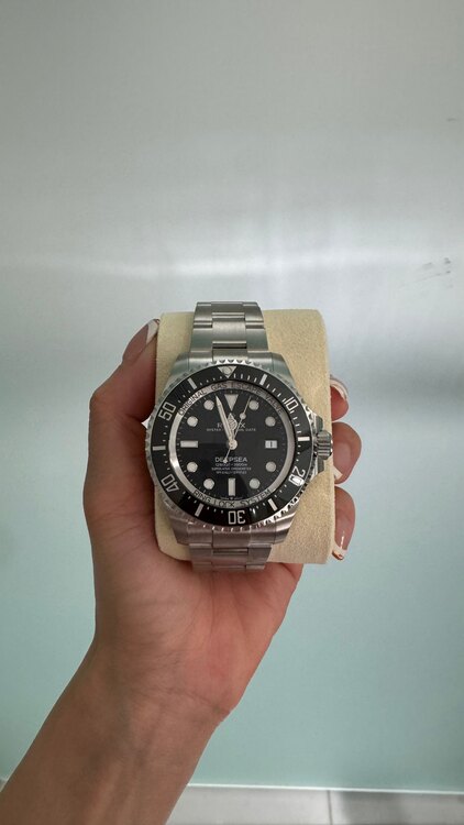 ロレックス　ディープシー（高級時計）の商品画像 - 査定依頼日：2025年4月2日 - 最高査定価格：2,100,000円