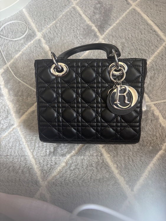 ディオール  （ブランドバッグ）の商品画像 - 査定依頼日：2025年6月19日 - 最高査定価格：450,000円