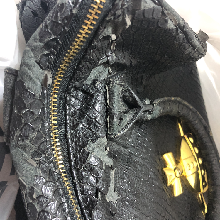 Vivienne Westwood（ブランドバッグ）の商品画像 - 査定依頼日：2019年8月29日 - 最高査定価格：20,000円