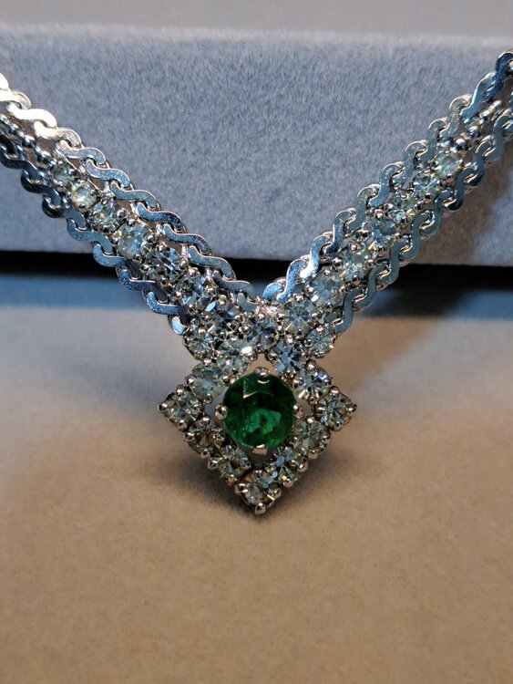 Christian Diorコスチュームジュエリー（金・貴金属）の商品画像 - 査定依頼日：2026年3月24日 - 最高査定価格：100,000円