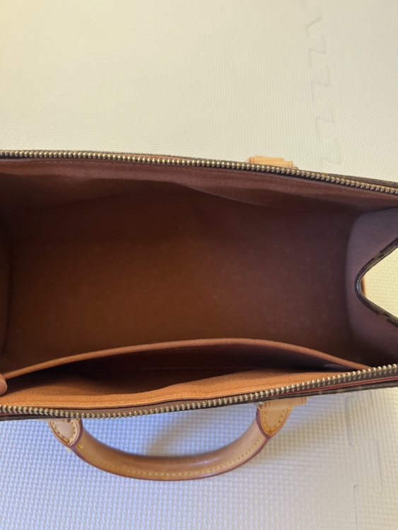 ルイヴィトン モノグラム （ブランドバッグ）の商品画像 - 査定依頼日：2025年11月30日 - 最高査定価格：50,000円