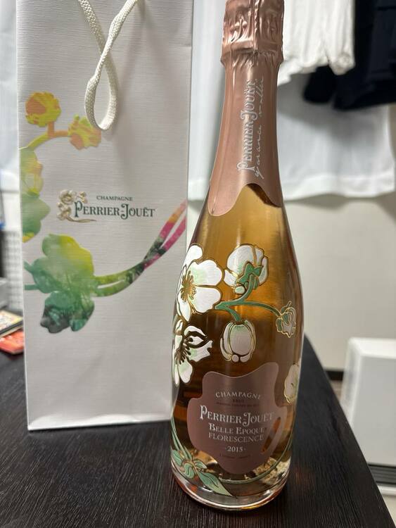シャンパン ペリエ・ジュエ （お酒）の商品画像 - 査定依頼日：2026年3月14日 - 最高査定価格：26,000円