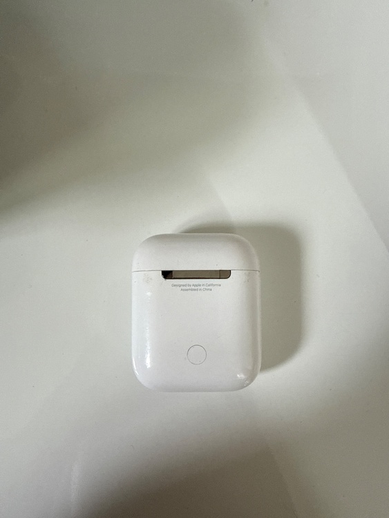 AirPods（オーディオ・スピーカー）の商品画像 - 査定依頼日：2026年6月4日 - 最高査定価格：100,000円