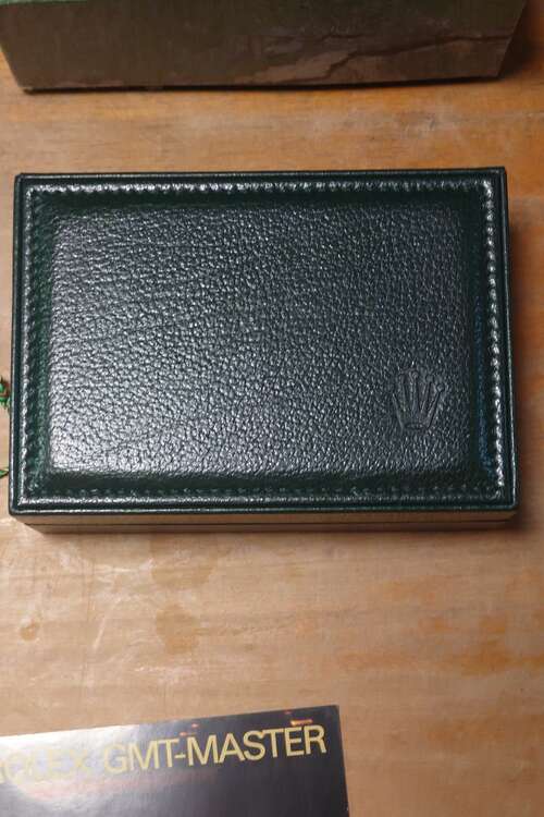 ロレックス GMTマスター 16710（高級時計）の商品画像 - 査定依頼日：2025年3月23日 - 最高査定価格：1,650,000円