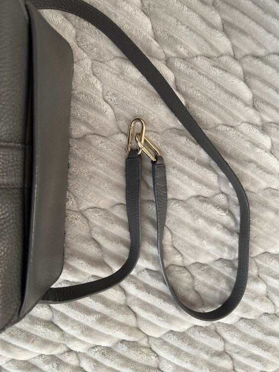 その他 フルラ （ブランドバッグ）の商品画像 - 査定依頼日：2025年3月2日 - 最高査定価格：4,000円