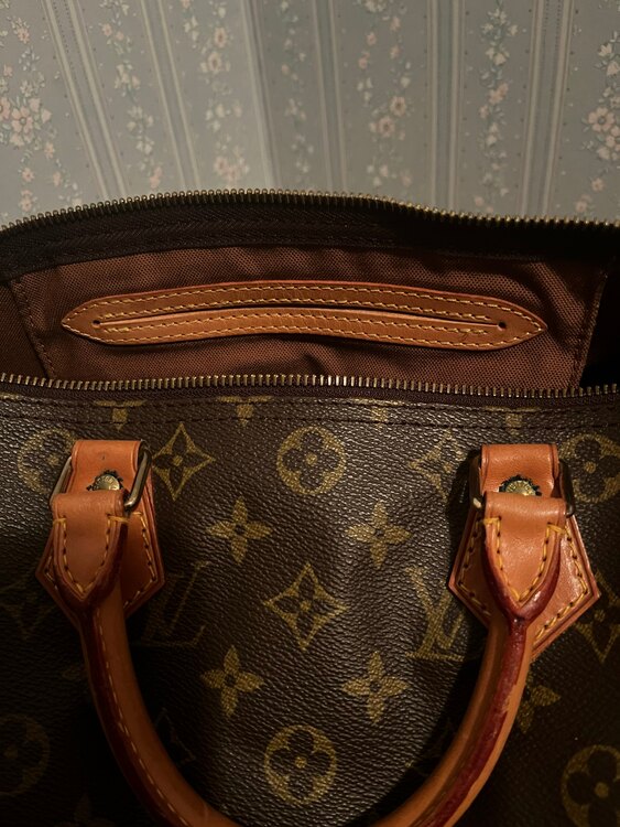 30（ブランドバッグ）の商品画像 - 査定依頼日：2025年1月12日 - 最高査定価格：25,000円