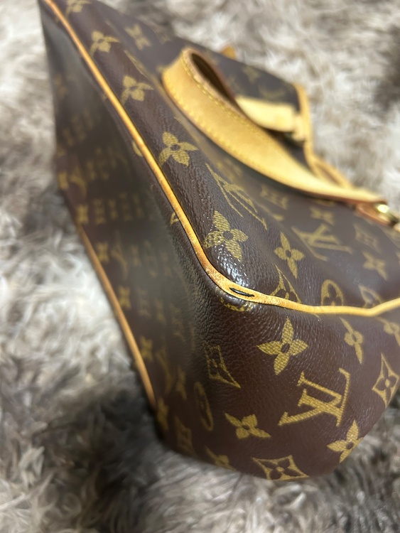 LOUIS VUITTON ルイ・ヴィトン バティニョール ショルダーバッグ・（ブランドバッグ）の商品画像 - 査定依頼日：2026年1月7日 - 最高査定価格：70,000円