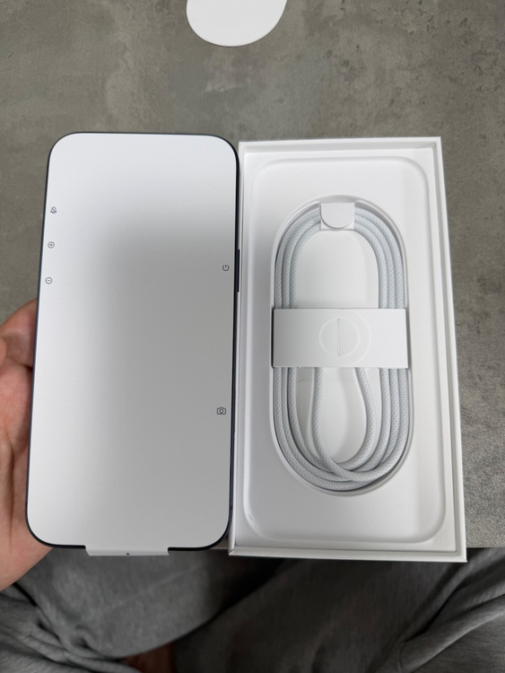 iPhone17PROMAX（スマホ）の商品画像 - 査定依頼日：2026年6月28日 - 最高査定価格：166,000円