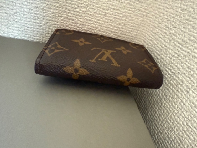 ポルトフォイユゾエ（ブランド財布・小物）の商品画像 - 査定依頼日：2025年6月20日 - 最高査定価格：20,000円