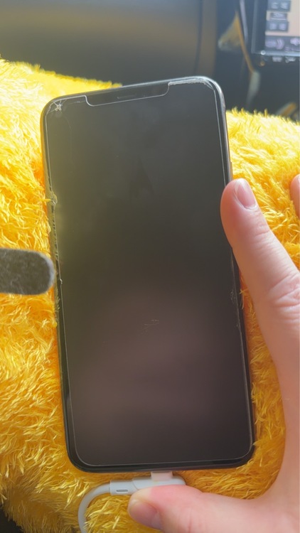 iPhone11 Pro Max 256GB Softbank（スマホ）の商品画像 - 査定依頼日：2026年3月8日 - 最高査定価格：27,000円