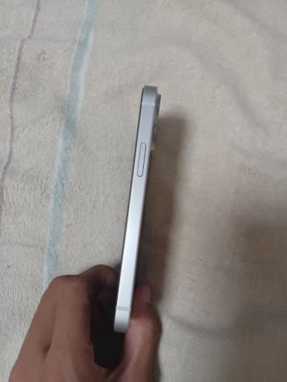 iPhone12 mini（スマホ）の商品画像 - 査定依頼日：2025年9月22日 - 最高査定価格：18,000円