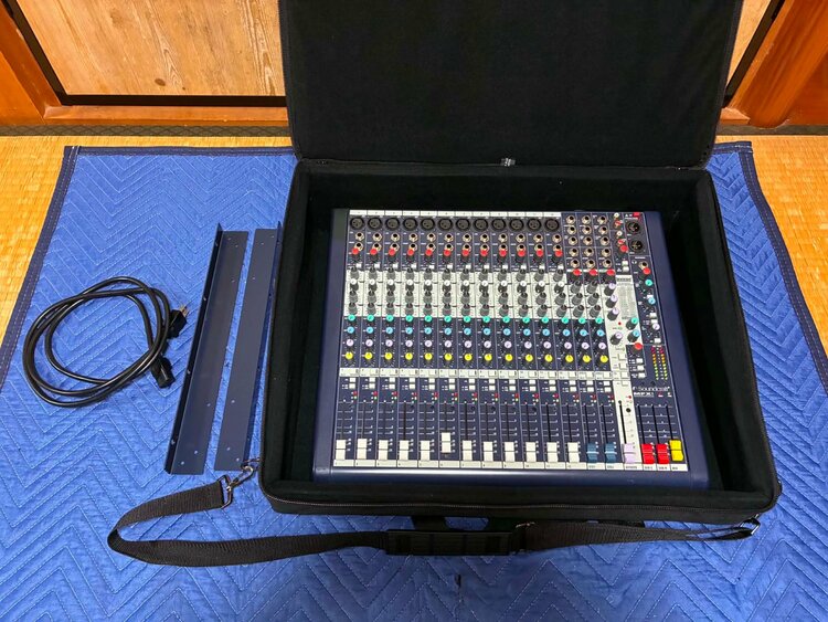 Soundcraft ミキサー MFXi 12/2（ピアノ・楽器・PA機材）の商品画像 - 査定依頼日：2026年8月26日 - 最高査定価格：4,000円