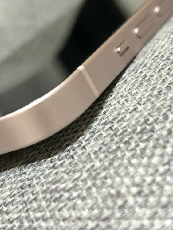 iPhone 13 128GB（スマホ）の商品画像 - 査定依頼日：2025年1月6日 - 最高査定価格：48,000円