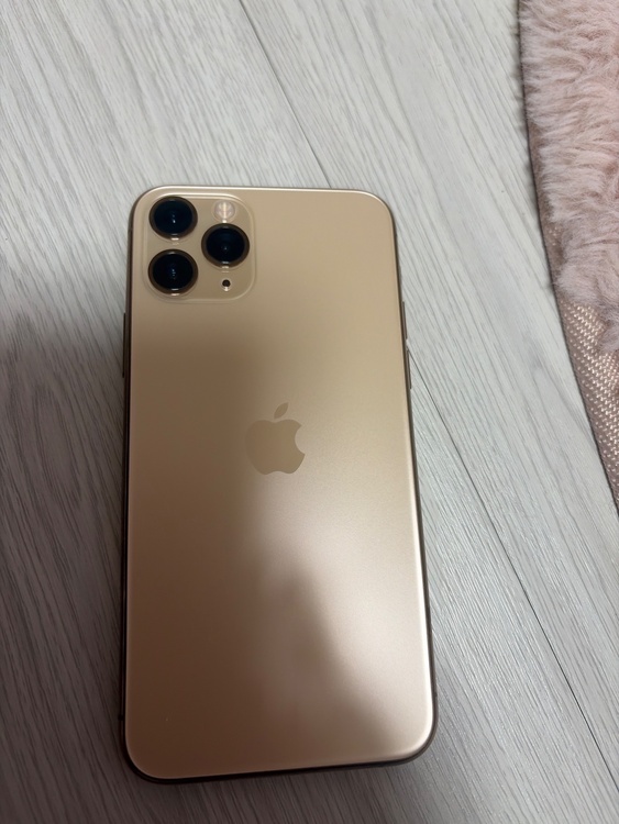 iPhone iPhone11 Pro 64GB au（スマホ）の商品画像 - 査定依頼日：2026年8月28日 - 最高査定価格：20,000円
