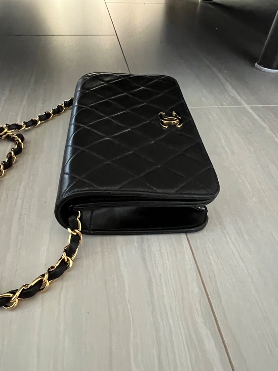 CHANELミニマトラッセ（ブランドバッグ）の商品画像 - 査定依頼日：2026年1月9日 - 最高査定価格：210,000円