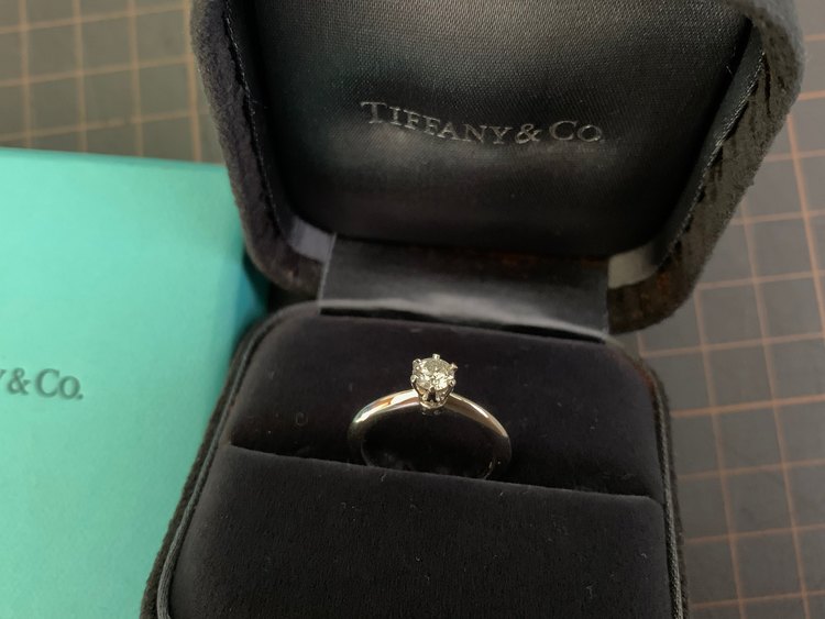 ティファニー　婚約指輪（宝石）の商品画像 - 査定依頼日：2023年4月18日 - 最高査定価格：50,000円