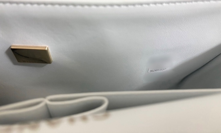 シャネル　バッグ　マトラッセ　ホワイト　（ブランドバッグ）の商品画像 - 査定依頼日：2025年12月1日 - 最高査定価格：450,000円