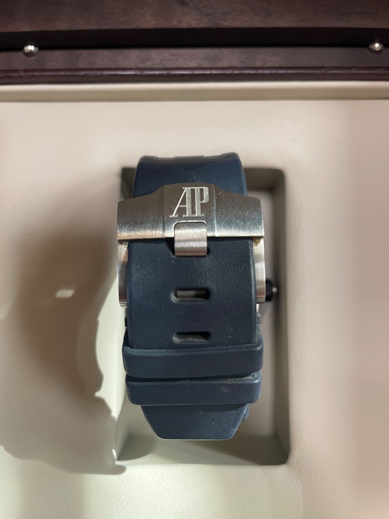 オーデマピゲ ロイヤルオークオフショア 1570（高級時計）の商品画像 - 査定依頼日：2026年2月19日 - 最高査定価格：2,550,000円