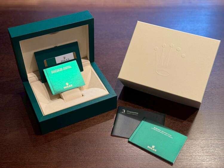 ロレックス コスモグラフ デイトナ ブラック × ピンク（高級時計）の商品画像 - 査定依頼日：2025年4月27日 - 最高査定価格：5,050,000円