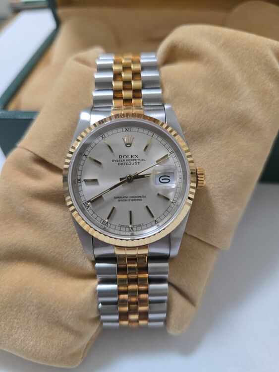 ロレックス デイトジャスト 16233-R88787（高級時計）の商品画像 - 査定依頼日：2025年6月29日 - 最高査定価格：900,000円