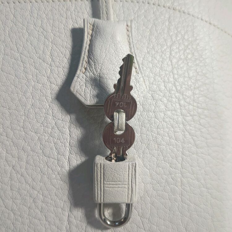 ボリード　35 ホワイト系　トリヨンクレマンス（ブランドバッグ）の商品画像 - 査定依頼日：2025年11月5日 - 最高査定価格：300,000円