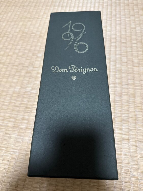 シャンパン ドン・ペリニヨン （お酒）の商品画像 - 査定依頼日：2025年3月28日 - 最高査定価格：21,000円