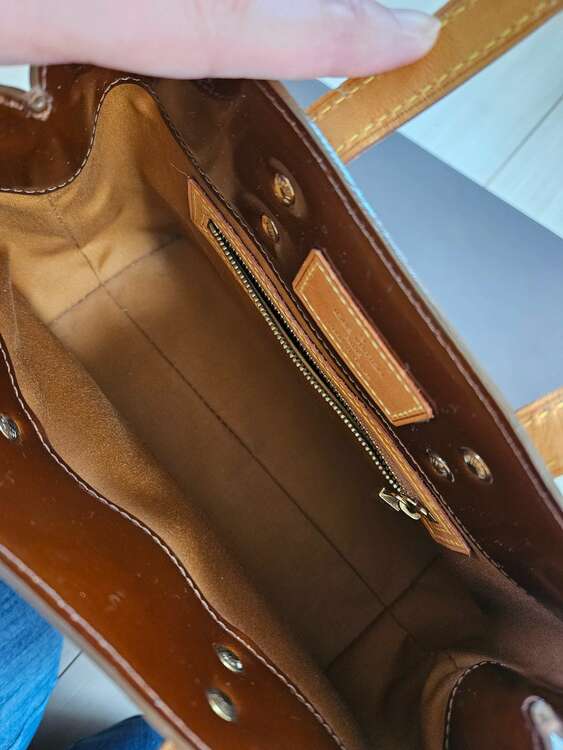 ヴェルニ　リードpm（ブランドバッグ）の商品画像 - 査定依頼日：2025年1月11日 - 最高査定価格：13,000円