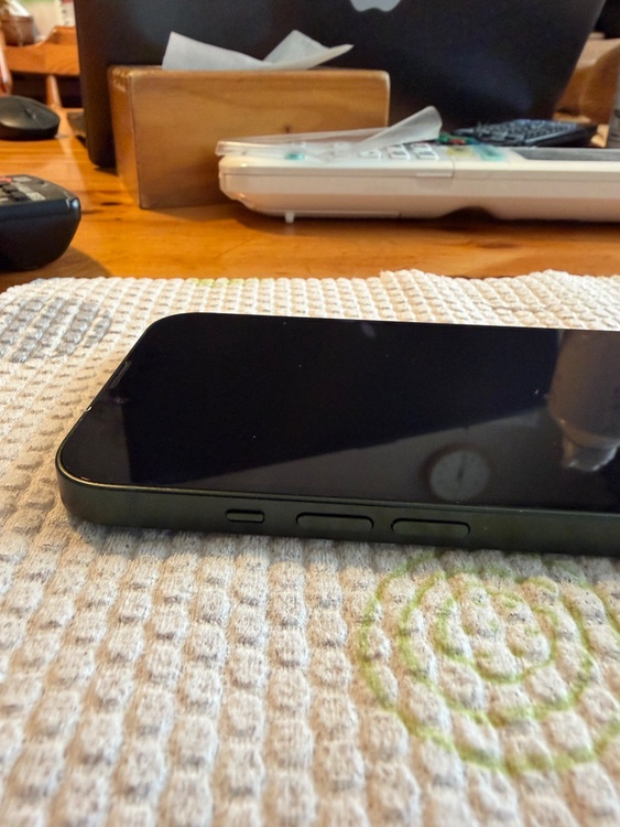 スマホ（スマホ）の商品画像 - 査定依頼日：2026年5月10日 - 最高査定価格：45,000円