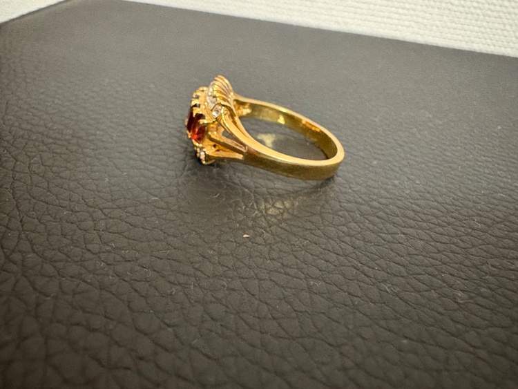 わからない（金・貴金属）の商品画像 - 査定依頼日：2026年3月12日 - 最高査定価格：200,000円