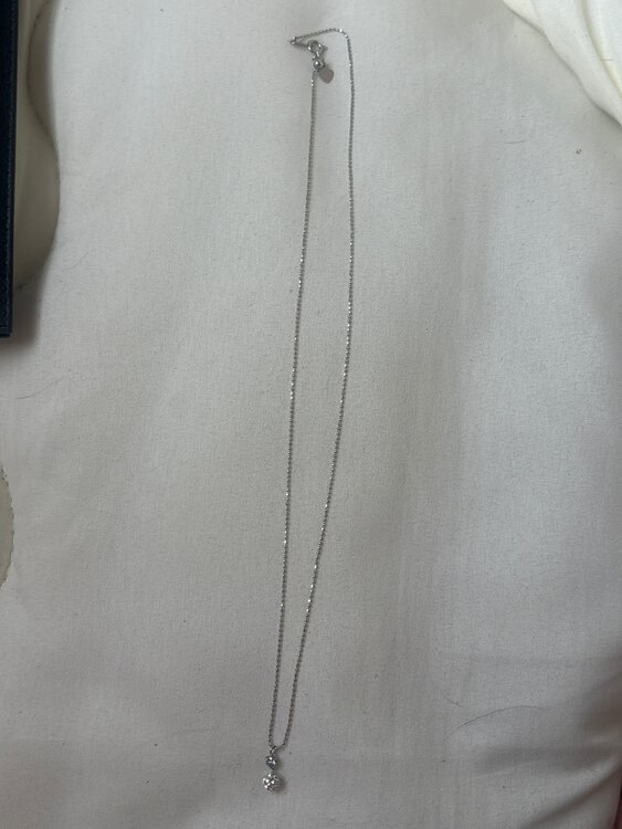 k18WGダイヤペンダント（金・貴金属）の商品画像 - 査定依頼日：2025年5月7日 - 最高査定価格：150,000円