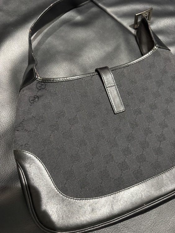 バック（ブランドバッグ）の商品画像 - 査定依頼日：2025年10月14日 - 最高査定価格：10,500円