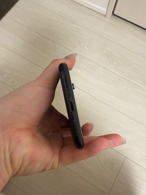 iPhoneXR ブラック 128GB（スマホ）の商品画像 - 査定依頼日：2025年4月30日 - 最高査定価格：13,000円