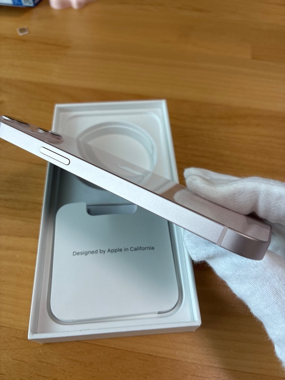 iPhone iPhone 13 128GB SIMフリー（スマホ）の商品画像 - 査定依頼日：2026年5月31日 - 最高査定価格：38,000円